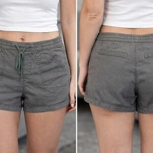 Unionbay Women’s Drawstring Shorts – Size Large – Brown/Gray